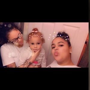 Meet your Posher, Kayla